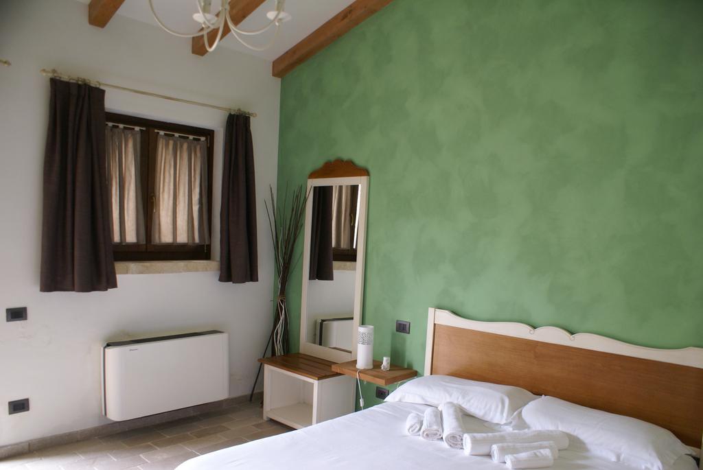 הוילה אלטאמורה Agriturismo Mura מראה חיצוני תמונה